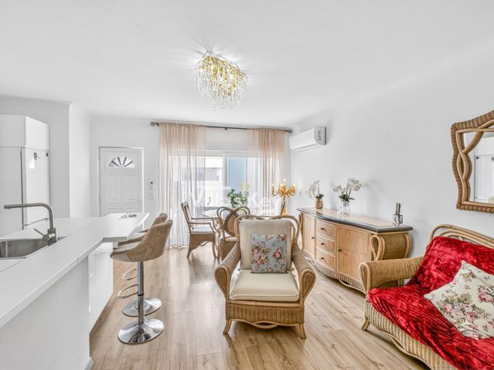 Image No.37-6 Bed House for sale