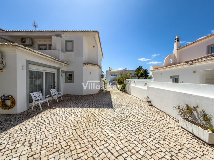 Image No.48-6 Bed House for sale