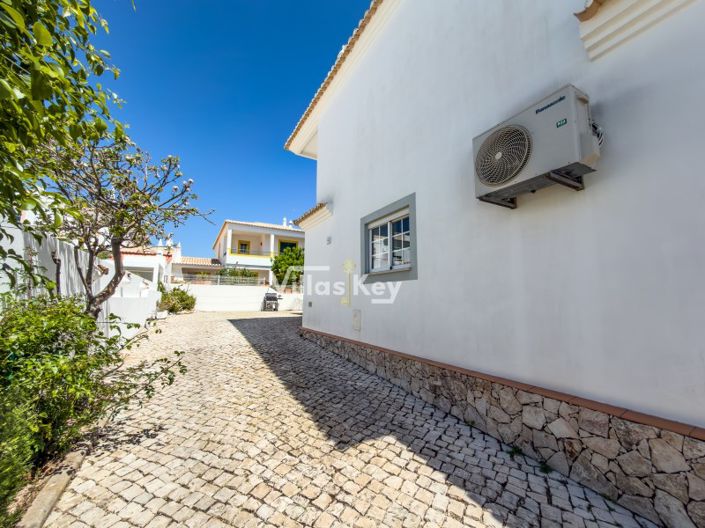 Image No.49-6 Bed House for sale