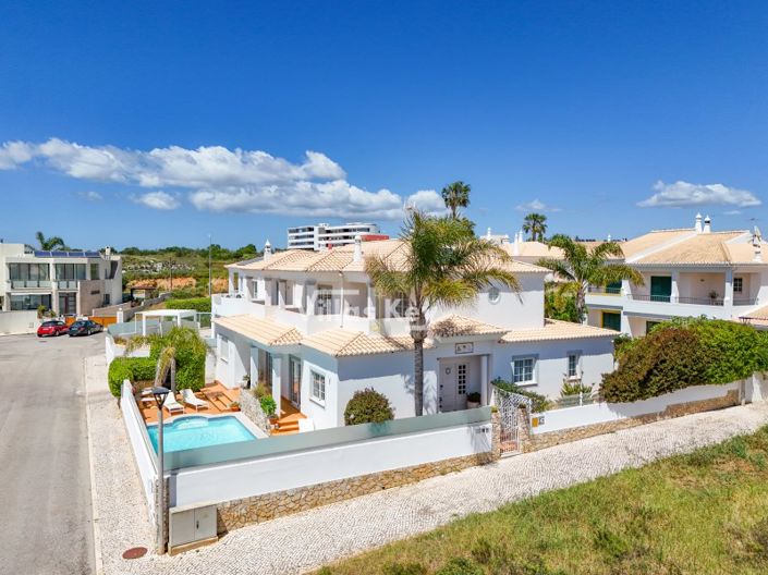 Image No.53-6 Bed House for sale