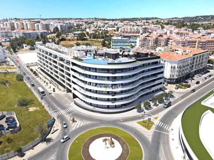 Image No.15-3 Bed Apartment for sale
