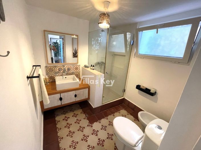 Image No.9-4 Bed House for sale