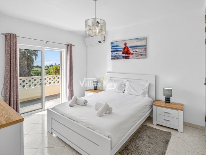 Image No.17-4 Bed House for sale
