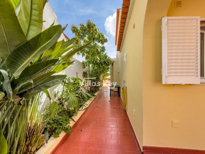 Image No.32-4 Bed House for sale