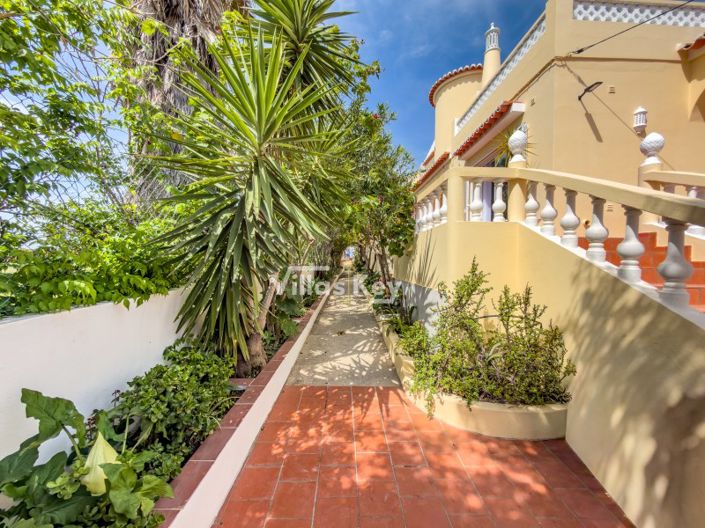 Image No.36-4 Bed House for sale