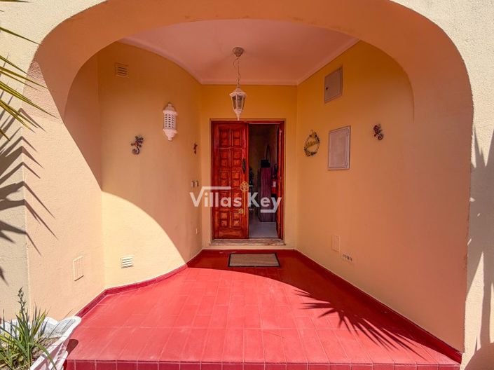 Image No.37-4 Bed House for sale