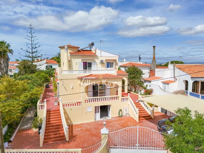 Image No.42-4 Bed House for sale