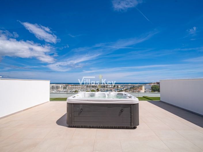 Image No.31-3 Bed Apartment for sale