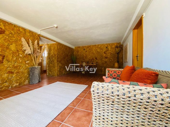 Image No.16-7 Bed Farmhouse for sale