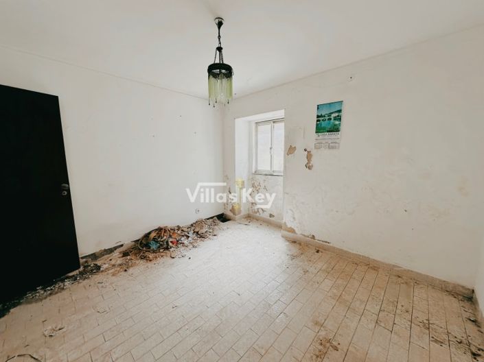 Image No.20-5 Bed House for sale