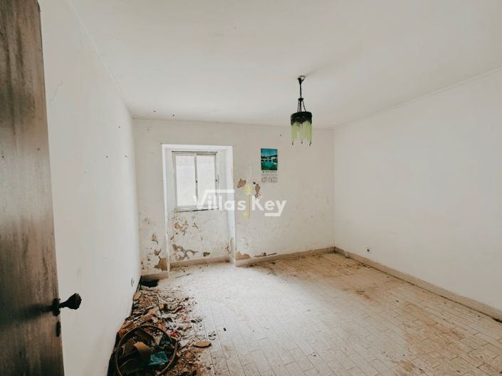 Image No.22-5 Bed House for sale
