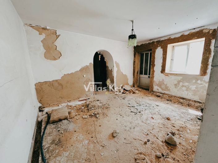 Image No.23-5 Bed House for sale