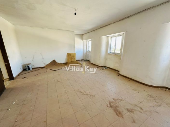 Image No.26-5 Bed House for sale
