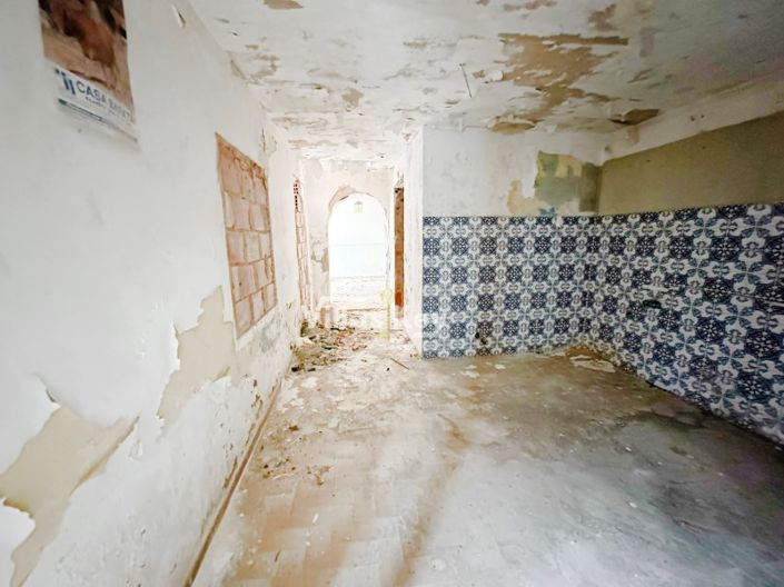 Image No.20-5 Bed House for sale