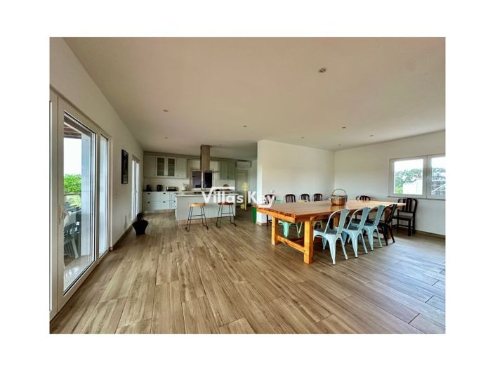 Image No.11-5 Bed House for sale