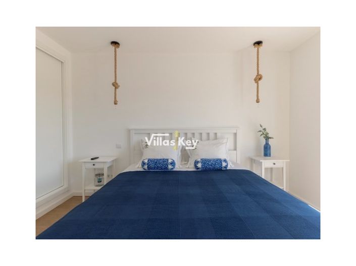 Image No.31-5 Bed House for sale