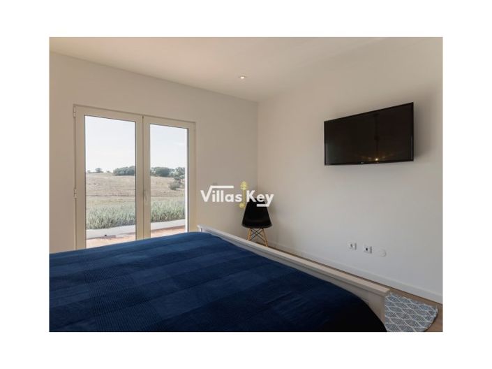 Image No.32-5 Bed House for sale