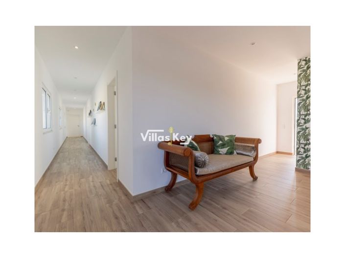 Image No.33-5 Bed House for sale