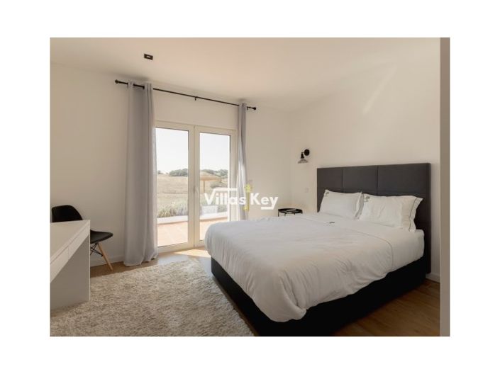 Image No.34-5 Bed House for sale