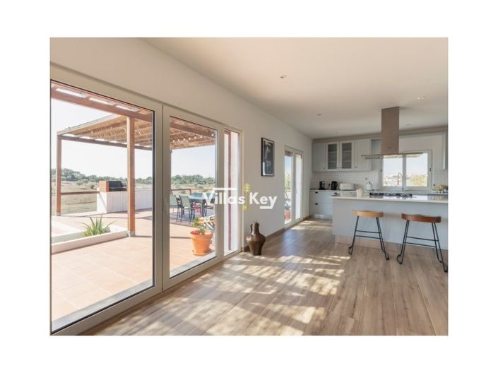 Image No.37-5 Bed House for sale