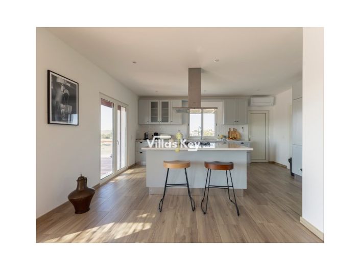 Image No.43-5 Bed House for sale