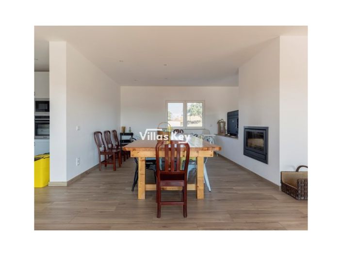 Image No.47-5 Bed House for sale