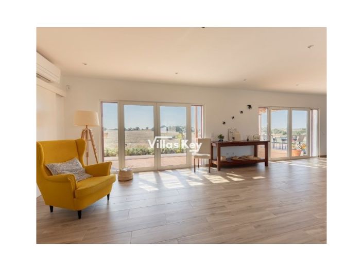 Image No.48-5 Bed House for sale
