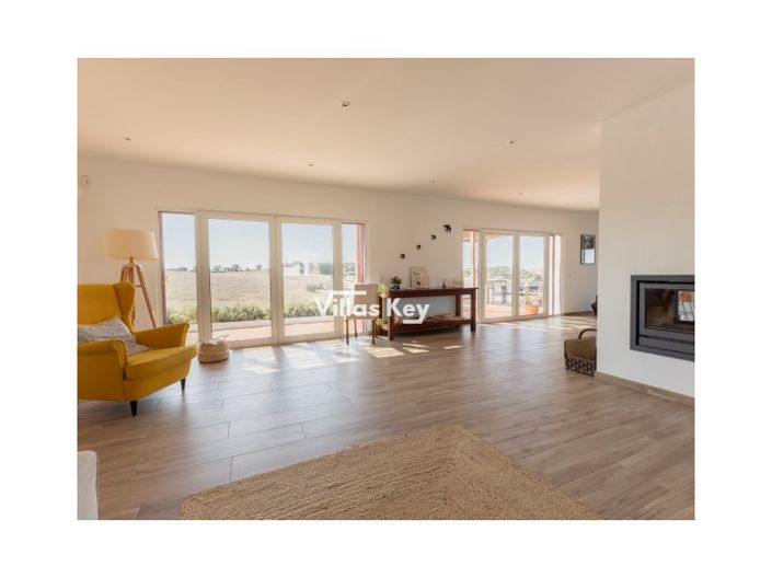 Image No.49-5 Bed House for sale