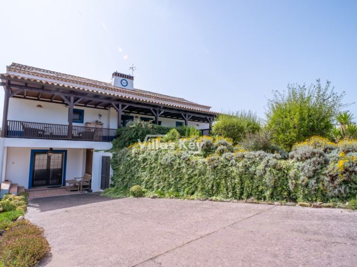 Image No.14-4 Bed Farmhouse for sale