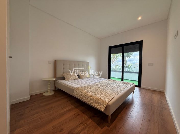 Image No.12-2 Bed Apartment for sale