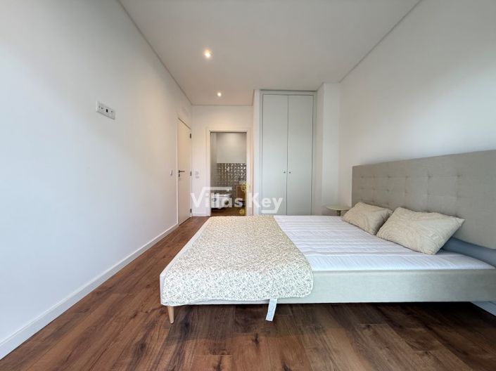 Image No.13-2 Bed Apartment for sale