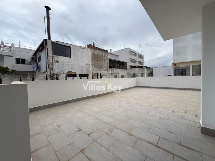 Image No.16-2 Bed Apartment for sale