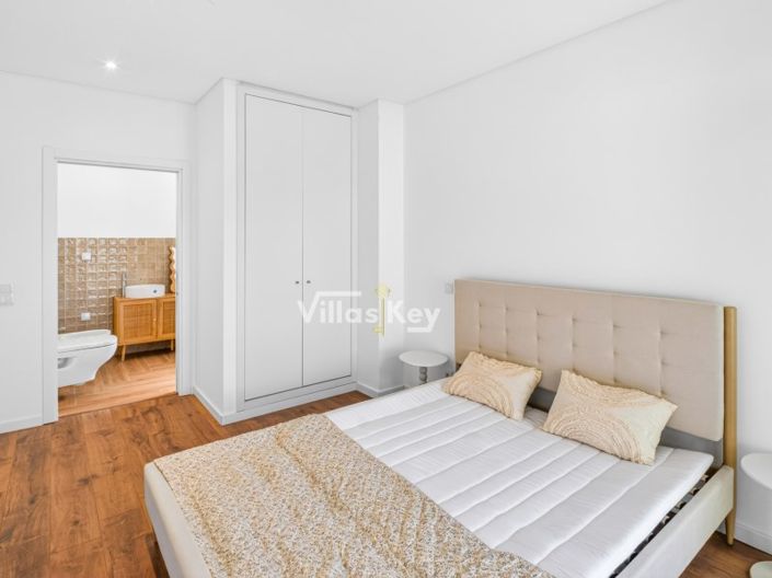 Image No.16-2 Bed Apartment for sale