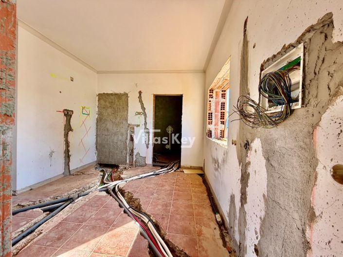 Image No.17-3 Bed House for sale