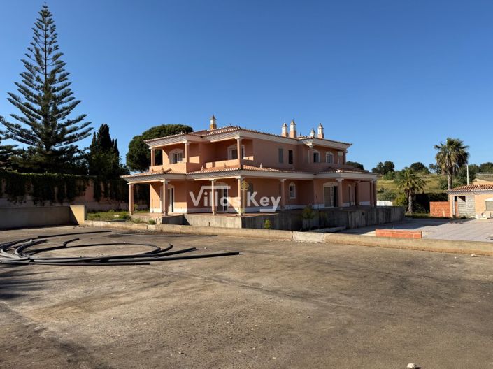 Image No.19-3 Bed House for sale