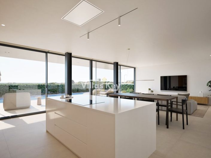Image No.17-4 Bed House for sale