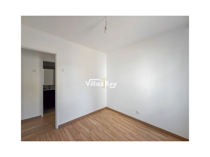 Image No.10-2 Bed House for sale
