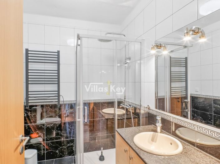 Image No.17-2 Bed Apartment for sale