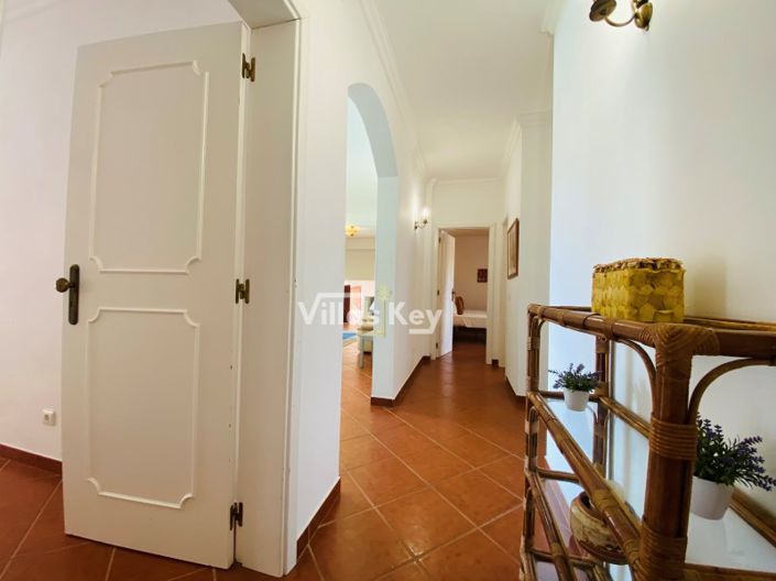 Image No.17-5 Bed House for sale