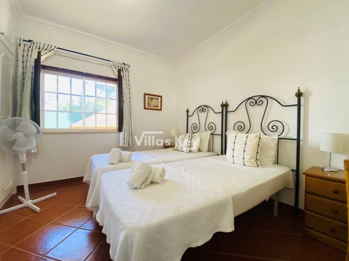 Image No.18-5 Bed House for sale