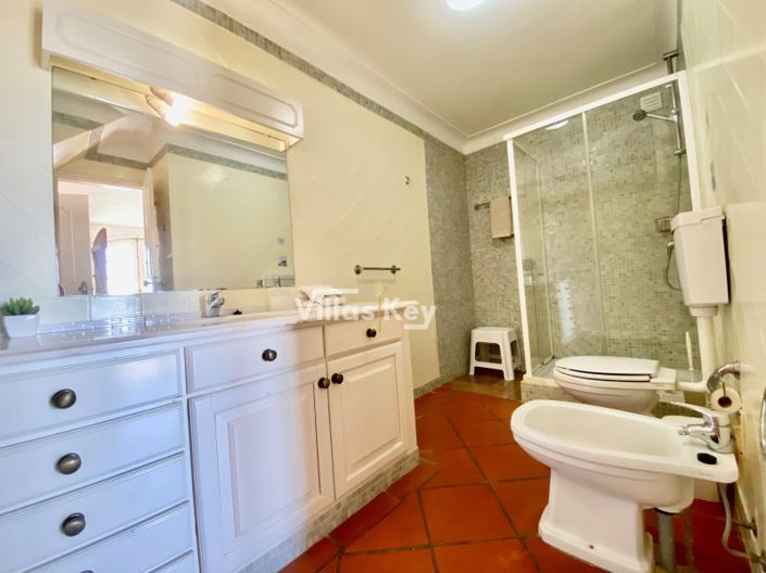 Image No.23-5 Bed House for sale