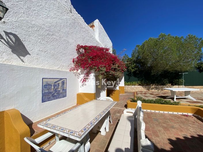 Image No.30-5 Bed House for sale