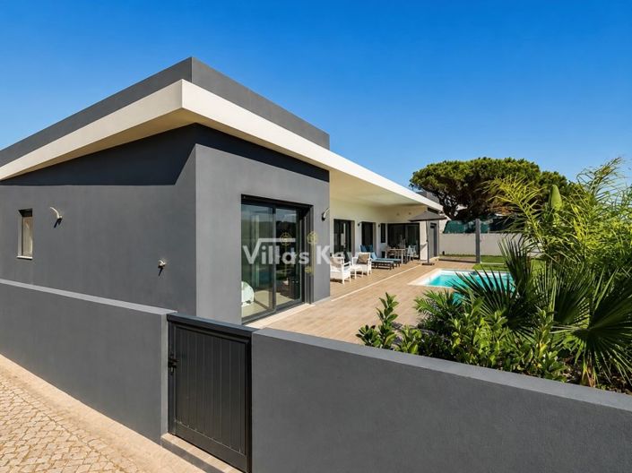 Image No.32-4 Bed House for sale
