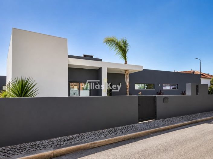 Image No.33-4 Bed House for sale