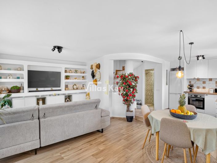 Image No.7-3 Bed House for sale