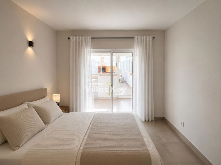 Image No.14-3 Bed Apartment for sale