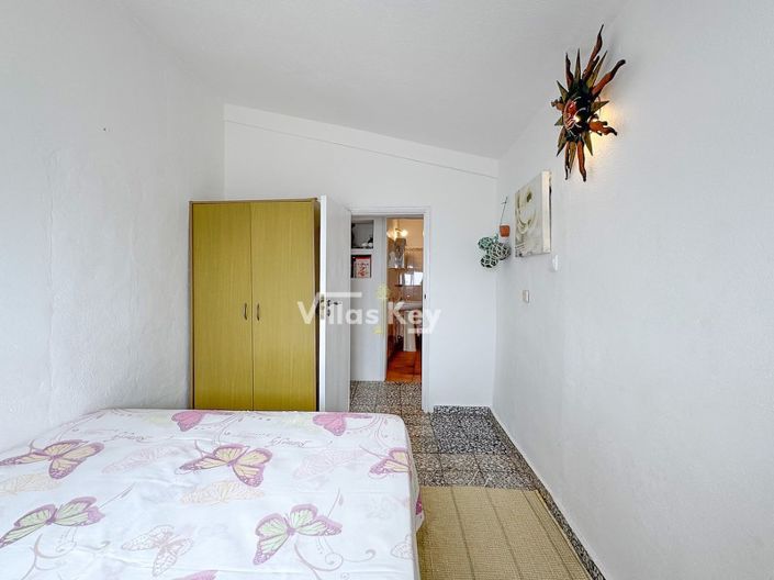 Image No.10-3 Bed House for sale