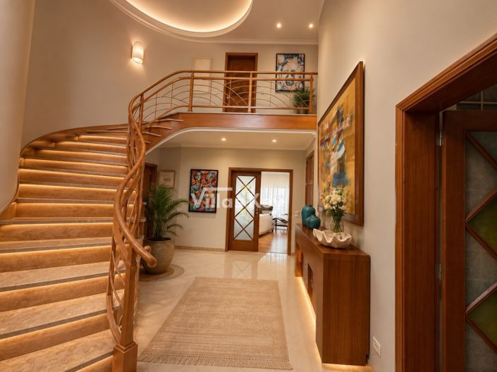 Image No.2-4 Bed House for sale