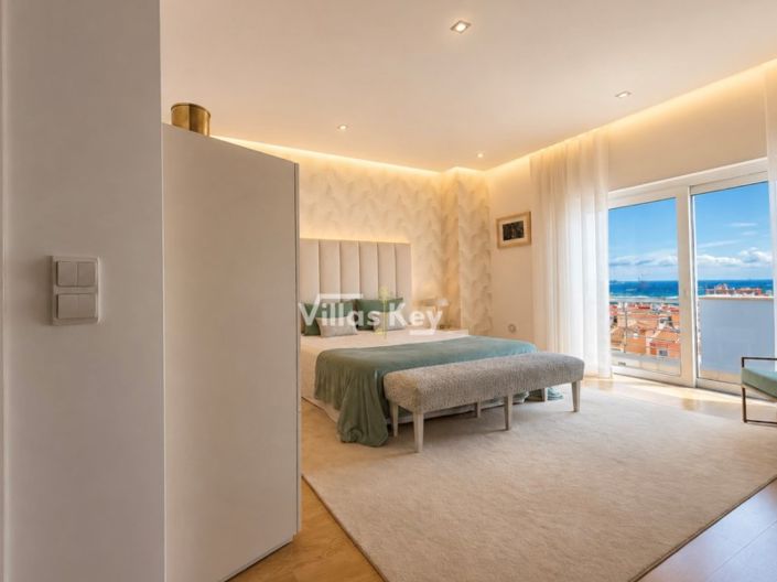 Image No.20-4 Bed House for sale
