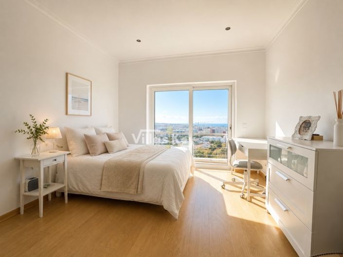 Image No.24-4 Bed House for sale